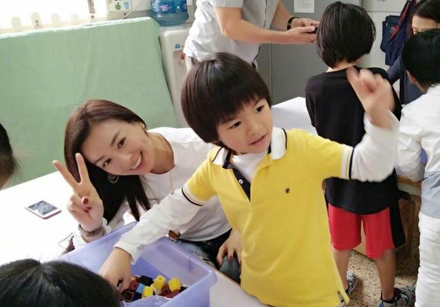 僧侣和枪 产品主图