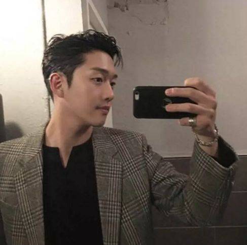 他朝那边走了 相关产品