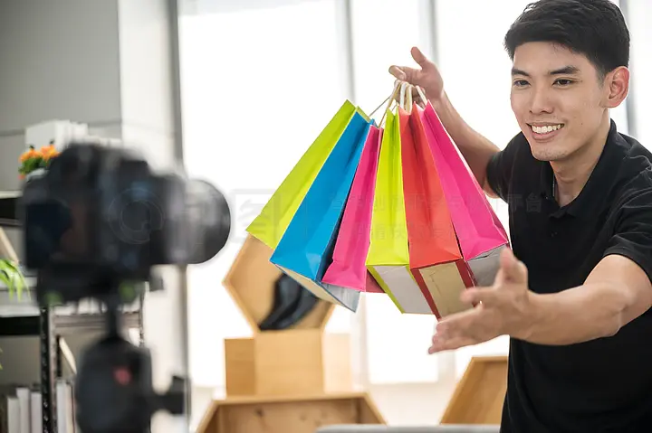 做次有钱人 相关产品