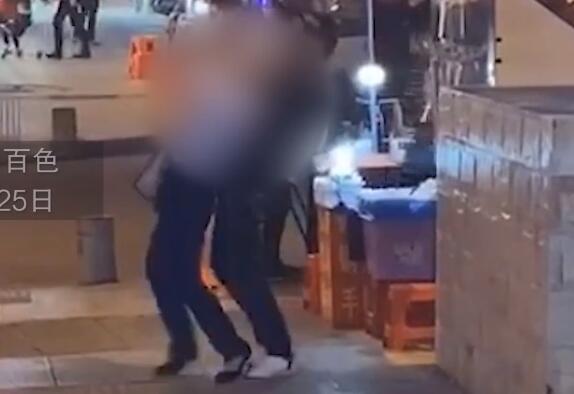 冰山上的来客 相关产品