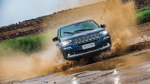 在巨大的洋葱之下 相关产品