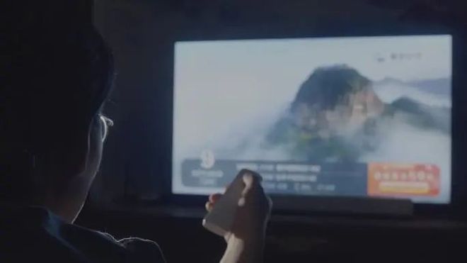 伟大的缺席 相关产品