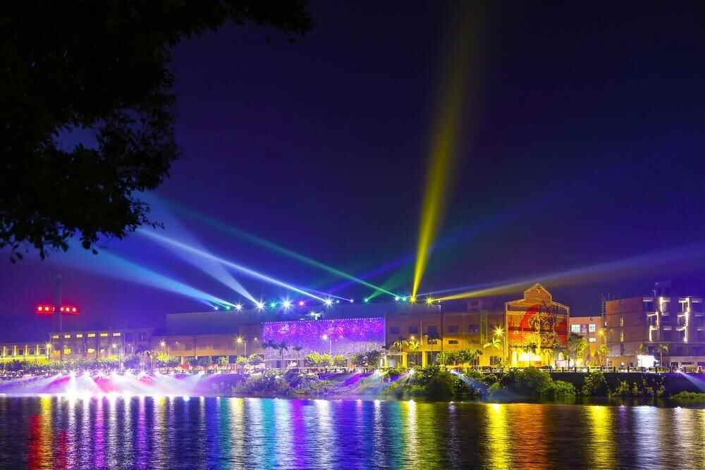 圣罗兰传 产品图片