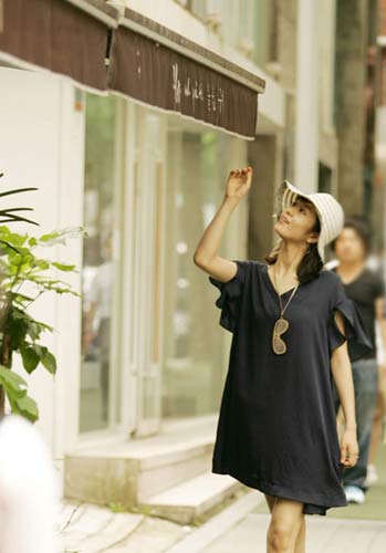 地狱男爵：血皇后崛起（国语版） 相关产品